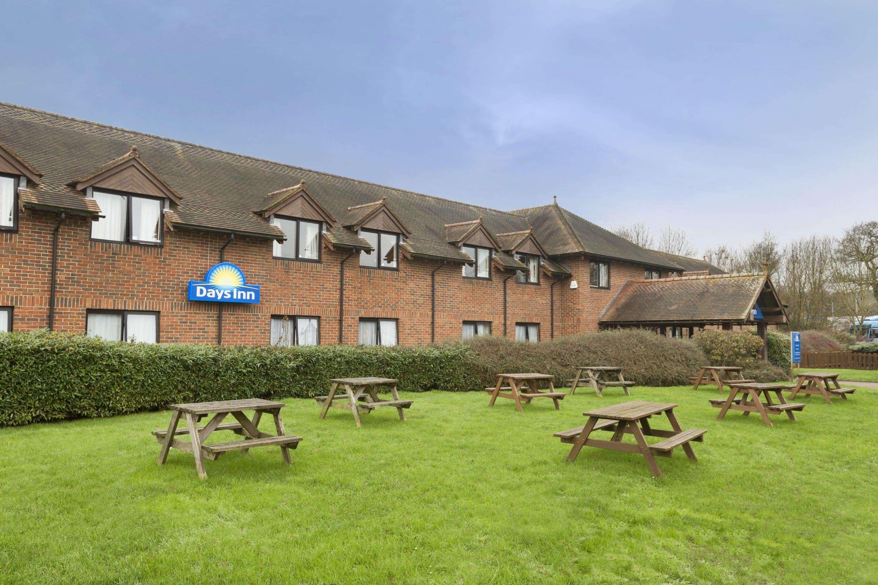 Days By Wyndham Sevenoaks Clacket Lane 3* Westerham